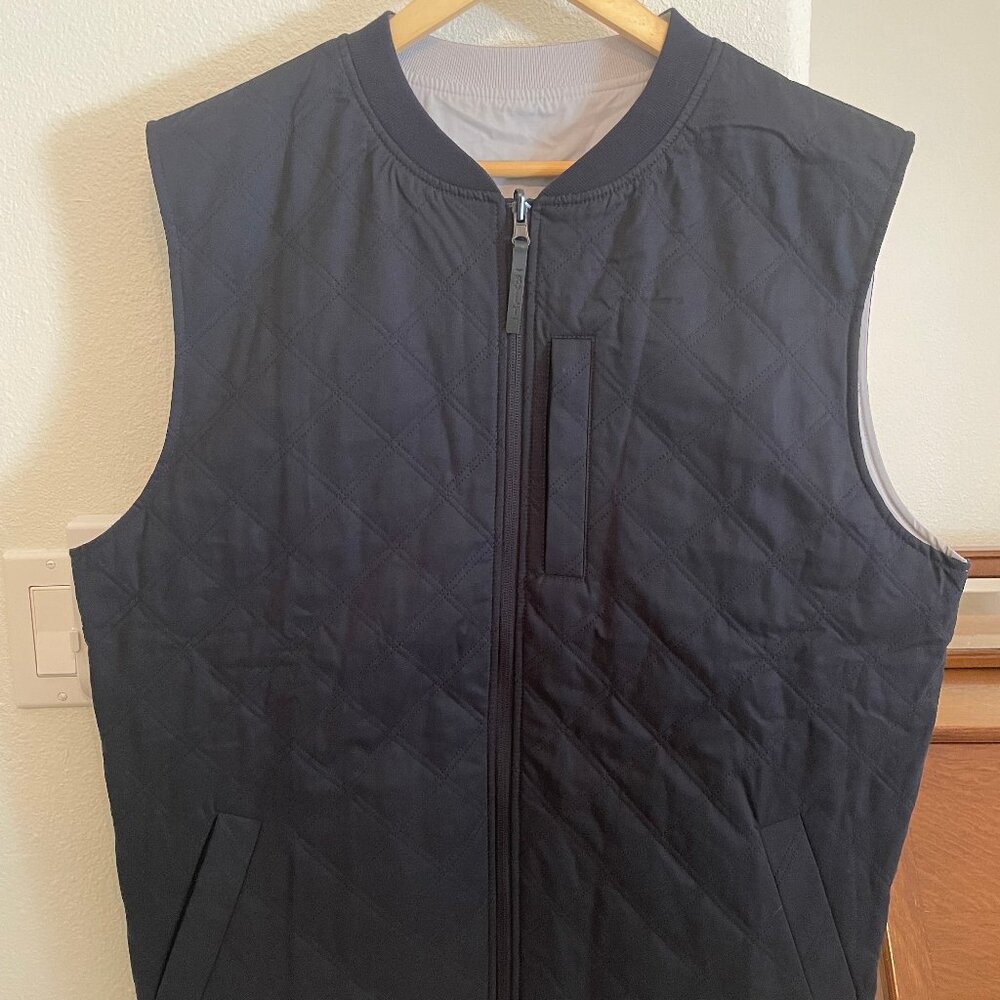 BYLT Basics Men's Reversible Vest, NWOT.  Black/Grey